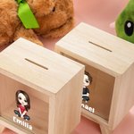 Henkilökohtainen söpö sarjakuvahahmo puinen selkeä Piggy Bank Money Box nimi syntymäpäivä lasten päivä lahja pojille tytöille