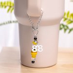 Breloque personnalisée en silicone pour poignée de bouteille d'eau avec numéro pour Stanley Tumbler Cadeau d'anniversaire pour amateur de sport