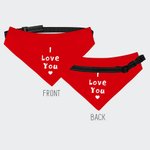 Personligt färgglatt justerbart hundbandana med text Alla hjärtans dag för hund