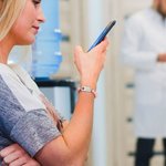 Personalized Medical Emergency Alert ID Elastic Pink Beaded Bracelet with Engraved Text First Aid for Allergy Diabetic Women