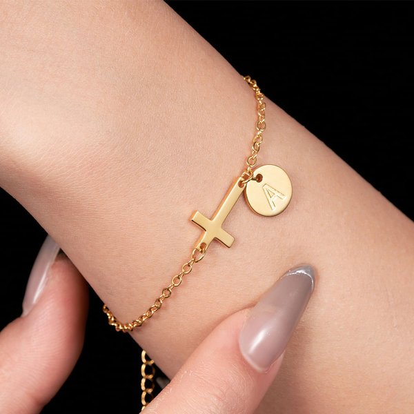 Personalizada delicada pulsera de la Cruz con el encanto grabado inicial joyería religiosa cristiana bautismo regalo de cumpleaños para las mujeres