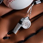 Personalizado Silbato Deportivo con Acollador Dibujo de Pelota y Texto Grabado Regalo para Entrenadores Profesores de Deporte Árbitros