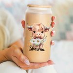 Personalisierte Geburt Blume Hochland Kuh Design 20oz gefrostet klar können Glas mit Namen und Stroh Geburtstag Geschenk für Highland Cow Lovers