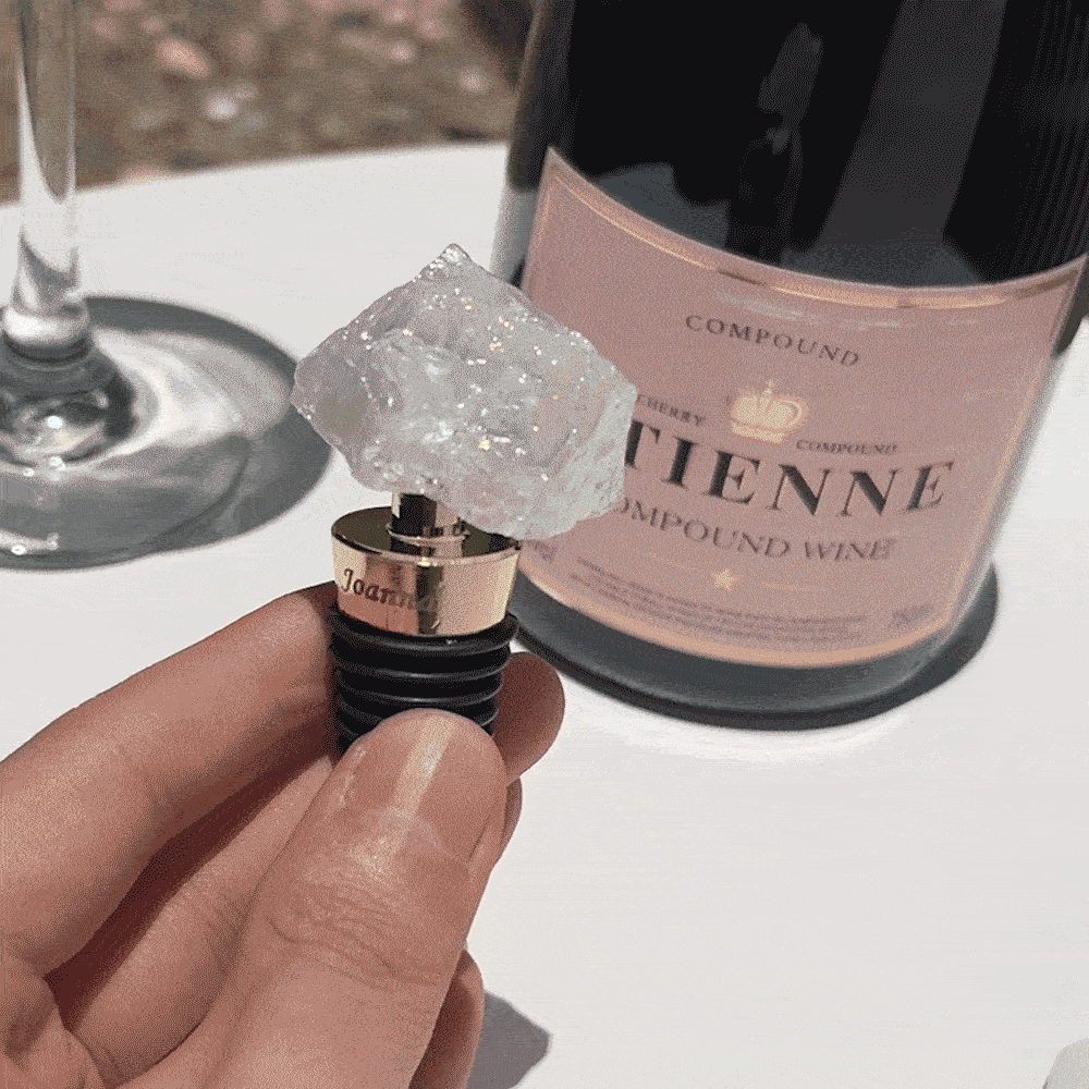 Personalisierte Healing Crystal Champagner Whiskey Weinflasche Stopper mit Namen Hochzeit Party Braut Dusche Geschenke für Frauen Schnapsliebhaber