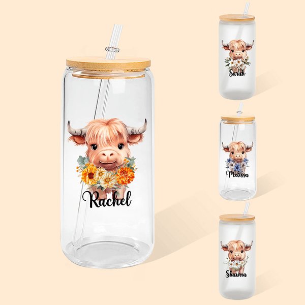 Personalisierte Geburt Blume Hochland Kuh Design 20oz gefrostet klar können Glas mit Namen und Stroh Geburtstag Geschenk für Highland Cow Lovers
