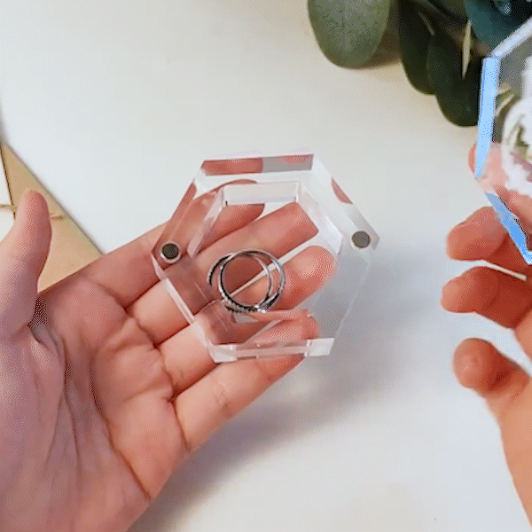 Personalized Birth Flower Birth Tree  Acrylic Magnetic Ring Box with Name and Date Engagement Wedding Gift for Bride Groom Couple