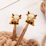 Personalized Highland Cow Silicone Knitting Needle Stoppers Point Protectors with Initial Set of 2 Birthday Gift for Knitting Crochet Lovers