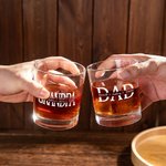 Personalisiertes Modernes 295ml Whiskyglas mit 1-12 Namen Minimalistischer Stil Whiskey Gläser Geburtstag Vatertag Geschenk für Papa Opa