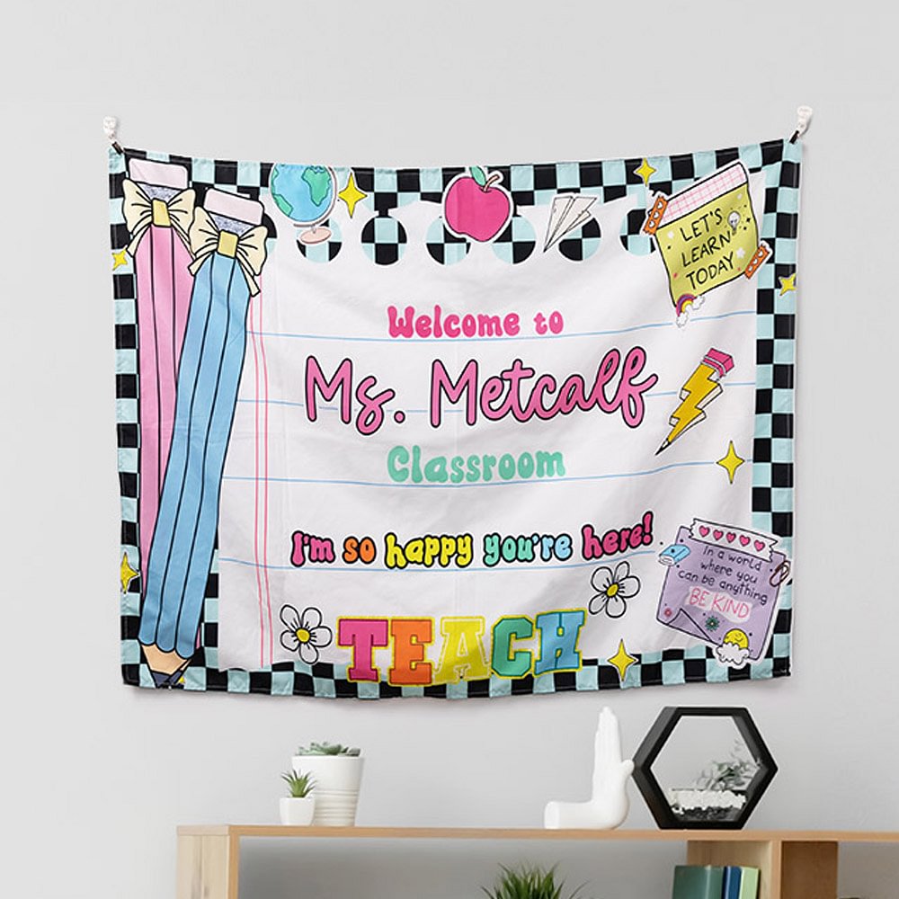 Crayon Personnalisé Pomme Échiquier Poster Bannière Tapisserie avec Nom Décoration de Salle de Classe Appréciation Cadeau de Rentrée pour Professeur