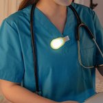 Personalisierte Multicolor Magnetic Clip auf LED-Taschenlampe mit eingraviertem Namen Outdoor-Aktivitäten Krankenschwester Zubehör Geschenk für medizi