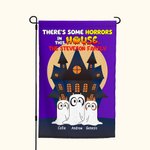 Drapeau de Jardin Personnalisé avec Titre 1-6 Fantômes de Chien et Noms Décoration Mignonne de Jardin Cadeau Fête Halloween pour Famille