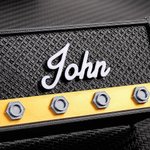 Imprimé 3D personnalisé Modèle d'ampli guitare Support pour médiators avec nom Cadeau d'anniversaire pour joueurs de guitare Amoureux de la musique