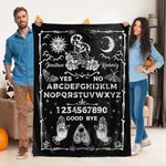 Personnalisé Sun Moon Hugging Skeleton Ouija Board Throw Blanket with Name Gothic Home Decor Halloween Wedding Gift for Couple Ouija Lovers
