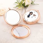 Personalisierte Cartoon-Charakter kompakte Tasche Make-up-Spiegel mit Geburt Blume und Name Geburtstag Brautjungfer Geschenk für Frauen Mädchen
