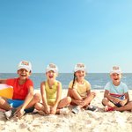 Personnalisé Lettre Nom Cousin Crew Trucker Hat Mesh Baseball Cap avec Snapback Ajustable Anniversaire Summer Gift for Family Kids