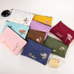 Borsa per il trucco personalizzata con nome, acquerello e fiore di nascita, regalo di compleanno essenziale per le donne.