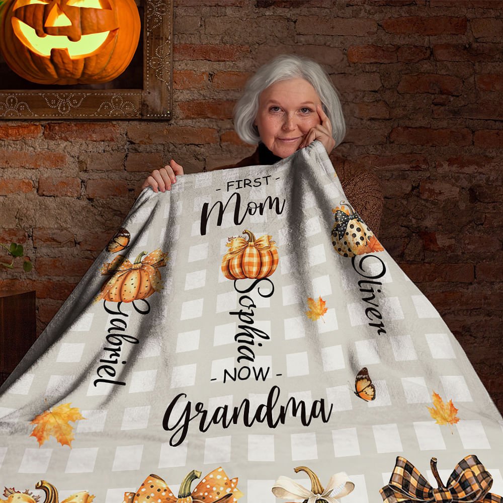 Personlig Första mamma Nu mormor Små pumpor Mjuk plädfilt med 2-20 namn Halloween uppskattning Present till mamma mormor