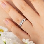 Henkilökohtainen Dainty syntymä kukka rengas kaiverrettu nimi syntymäpäivä joulu korut lahja naisille