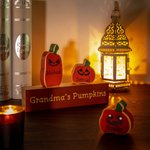 Personnalisé Halloween en bois 1-20 visage mignon citrouille Noms Décoration avec base Bureau Home Decor Cadeau d'Halloween pour Famille Ami