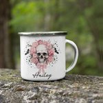 Taza esmaltada personalizada con nombre y calavera rosa murciélagos 11oz Regalo de Halloween para mujeres amantes de las calaveras