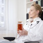 Personalised Dental Tooth Birth Flower 20oz Name Beer Can Glass with Bamboo Lid and Straw Appreciation Graduation Gift for Dentists Hygienists