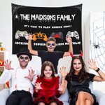 Tapisserie Personnalisée Citrouille Vampire Zombie Squelette Gamepad avec Nom Décoration Murale Halloween Cadeau pour Famille Amateurs de Jeux Vidéo