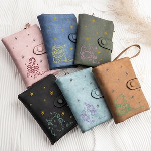 Personalizado a mano estilo dibujado Zodiaco cielo estrellado billetera con el nombre del animal encarnación constelación cumpleaños aniversario de vacaciones de regalo para ella