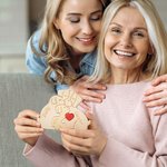 Personalised Wooden Cute Love Hug Dog Puzzle with 2-7 Engraved Names Desk Decor Birthday Christmas Anniversary Gift for Family