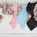 Gepersonaliseerde Boho Bloemen Borduurwerk Naam Baby Veiligheidsdeken met Gestippelde Rug Baby Shower Doop Cadeau voor Pasgeborene