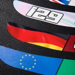 Personalisierter Motorradhelm-Visier Aufkleber mit Namen Flagge Nummer 2er Set Geschenk für Motorradfahrer Racer Motortsport-Liebhaber