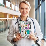 Gepersonaliseerd verpleegster dokter cartoonkarakter A5 notitieboekje met naam afstuderen geschenk voor medisch student personeel