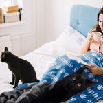 Gepersonaliseerd olieverfschilderij hond kat foto pootafdruk zachte deken met herhalende namen Multicolor Home Decor Verjaardagscadeau voor dierenlief