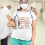 Personlig tecknad karaktär sjuksköterska läkare är självsäker stark t-shirt hoodie sweatshirt med namn uppskattning julklapp för medicinsk personal