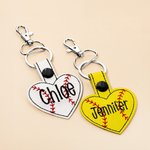 Porte-clés Softball Baseball brodé à la main avec mousqueton et crochet Accessoires de sac Cadeau d'anniversaire pour les amoureux du sport