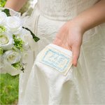 Etiquette de robe de mariée brodée avec initiales et date Cadeau de mariage pour la mariée et sa fille