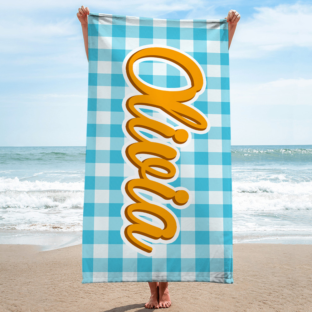 Serviette de Plage Personnalisée avec Nom Accessoire Douce et Rétro à Carreaux Cadeau Noël Anniversaire pour Amis et Familles