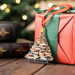 Ornamento in legno personalizzato per l'albero dei libri di Natale con nome Decorazione per la biblioteca Regalo di Natale per i topi di biblioteca Am