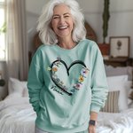 Personalised Heart Birth Flower Crewneck Sweatshirt with 1 - 6 Names Birthday Mother's Day Christmas Gift for Mom Grandma