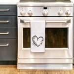 Personalised Heart 1-6 Birth Flowers 100% Cotton Quick Drying Waffle Tea Towel with Names Kitchen Decor Housewarming Gift for Mom Grandma