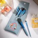 Personalizzato Cartoon Character Makeup Brush Set con nome e fiore di nascita 8 pezzi pennelli da trucco viaggio essenziale regalo di compleanno per l