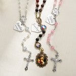 Chapelet en Perles Personnalisé avec Nom et Date Gravé Breloque Cœur Croix Jésus Cadeau Catholique Baptême Toussaint Communion pour Enfant