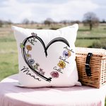 Copri cuscino floreale personalizzato Love Heart con 1-6 fiori di nascita e nome Multicolore Home Decor Regalo di Natale di compleanno per la mamma no