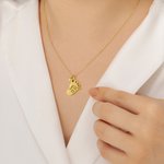 Collana personalizzata con ciondolo a forma di piede con pietra e data di nascita regalo perfetto per babyshower per neonati