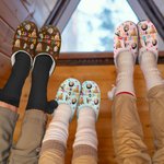 Chaussons en peluche antidérapants personnalisés avec titre Fleur étoilée colorée à motifs multiples Photos Anniversaire Cadeau de Noël pour la famill