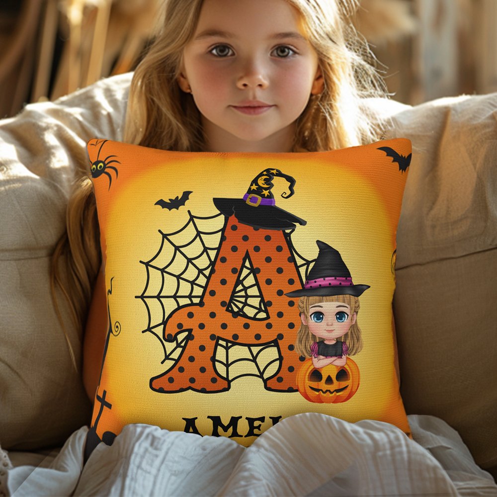 Personalizzato Cartoon Vampire Witch morbido cuscino di copertura con iniziale e nome Home Decor regalo di Halloween per ragazzi ragazze