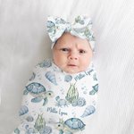 Couverture d'accueil personnalisée pour tortue bleue, thème océan, bonnet d'emmaillotage et bandeau avec le nom Coming Home Outfit Cadeau de douche de