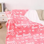 Couverture en laine polaire douce avec nom Cadeau d'anniversaire et d'appréciation pour infirmier(e) et personnel médical.