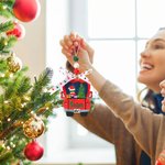 Camión rojo de madera personalizado colgante adorno de Navidad con el nombre y la cinta de Navidad Decoración Regalo para Amigo Familia