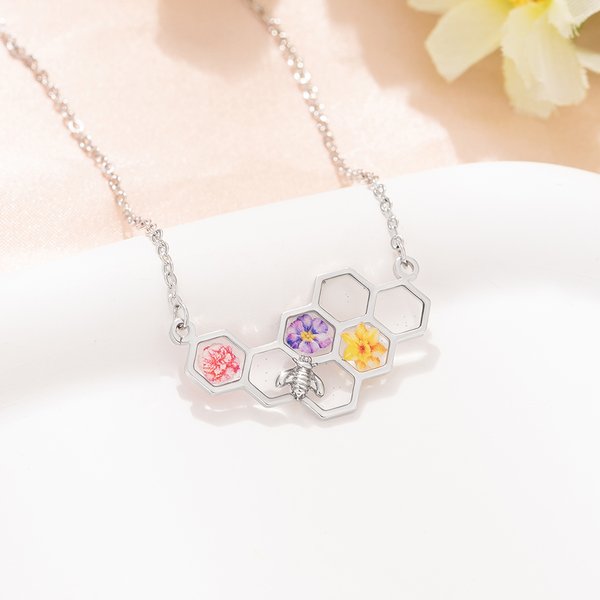 Personalized Birth Flower Honeycomb Pendant Necklace Dainty Bee Jewelry Birthday Anniversary Gift for Women