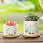 Vaso per Piante Personalizzato con Nome in Ceramica e Base in Bambù Regalo di Apprezzamento per Amanti delle Farfalle Arcobaleno